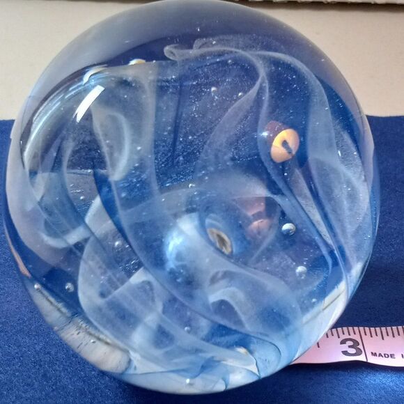 Lg Paperweight Art Glass Blue Swirling Clouds & Bubbles Cottagecore grandmacore - Picture 8 of 10